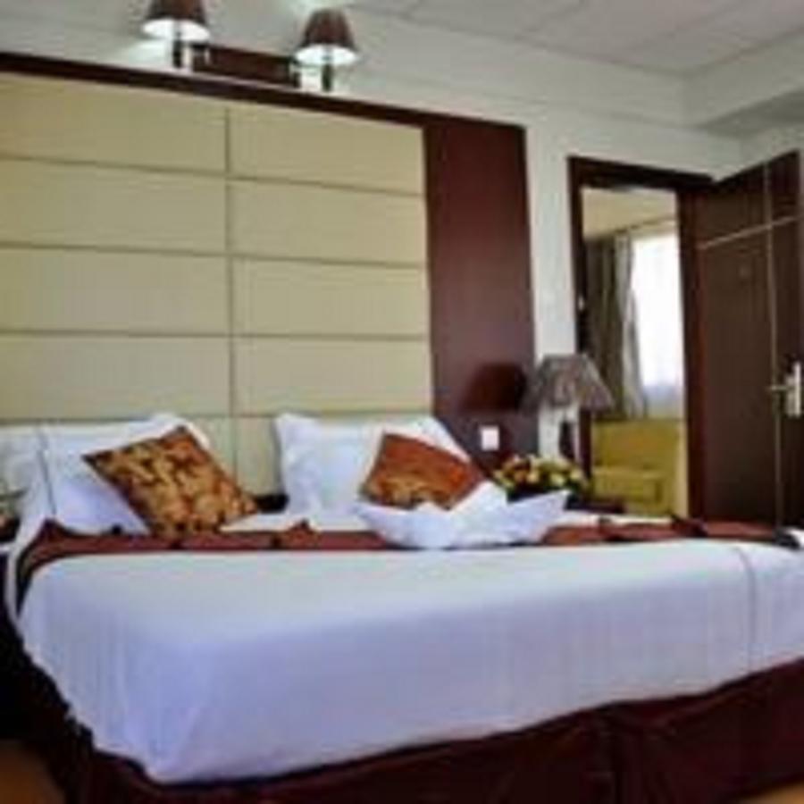 Rahnile Hotel Bahir Dar Bagian luar foto
