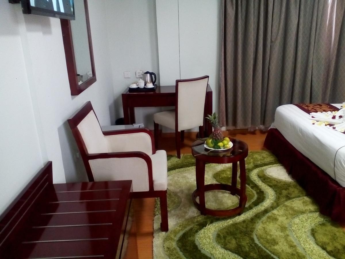 Rahnile Hotel Bahir Dar Bagian luar foto